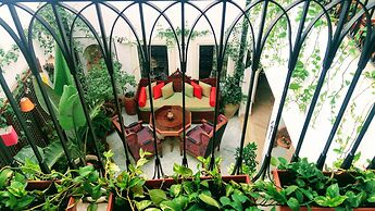 El Patio Courtyard House