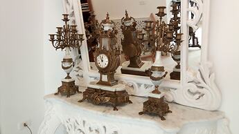 El Patio Courtyard House