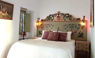 El Patio Courtyard House