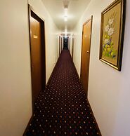 Theodore Motor Hotel