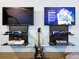 The Loren at Pink Beach