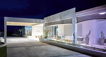 The Loren at Pink Beach