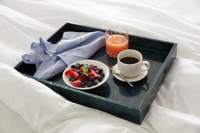 The Loren at Pink Beach