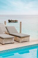 The Loren at Pink Beach