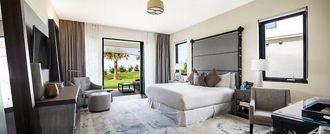 The Loren at Pink Beach