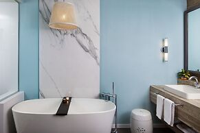 The Loren at Pink Beach