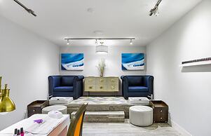 The Loren at Pink Beach