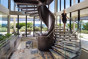 The Loren at Pink Beach