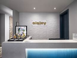 The Loren at Pink Beach