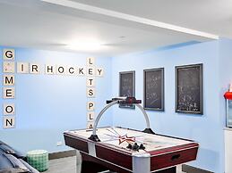 The Loren at Pink Beach