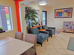 Travelodge by Wyndham Houston Hobby Airport