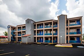 Travelodge by Wyndham Houston Hobby Airport