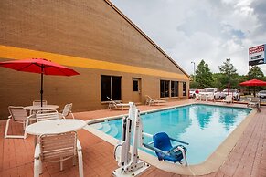 Travelodge by Wyndham Houston Hobby Airport