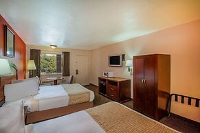 Travelodge by Wyndham Houston Hobby Airport