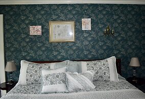 Harbour House Inn