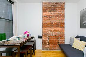 NY010 2 Bedroom Apartment By Senstay