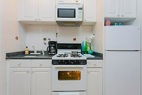 NY010 2 Bedroom Apartment By Senstay