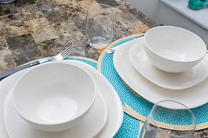 NY011 2 Bedroom Apartment By Senstay