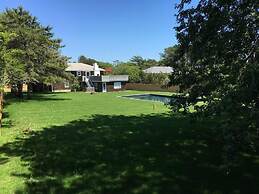 SH001 5 Bedroom Holiday home By Senstay