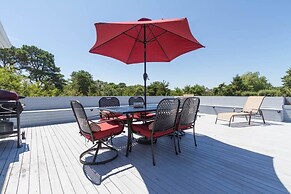 SH001 5 Bedroom Holiday home By Senstay