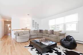 SH001 5 Bedroom Holiday home By Senstay