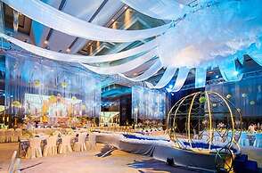 Golden Eagle Summit Hotel Nanjing China