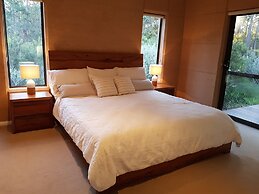 Jarrah Grove Forest Retreat - Adults Only