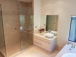 Jarrah Grove Forest Retreat - Adults Only