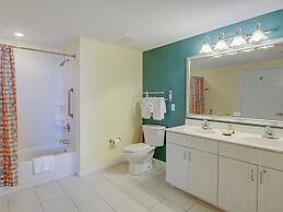 Ocean Walk 2430