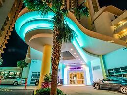 Ocean Walk 2430