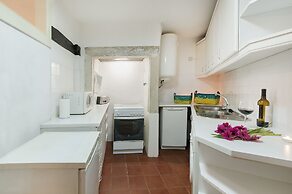 Sé Cathedral - Lisbon Cheese & Wine