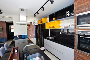 FL002 2 Bedroom Apartment By Senstay
