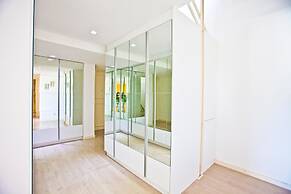 FL014 3 Bedroom Apartment By Senstay