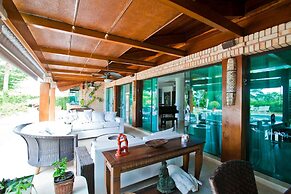 FL004 5 Bedroom Villa By Senstay