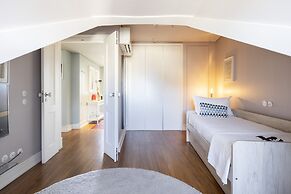 Chiado Camões - Lisbon Best Apartments