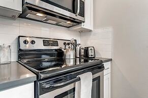 D030 2 Bedroom Apartment By Senstay