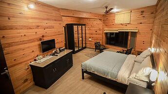 Cedar Lodge by Aahma