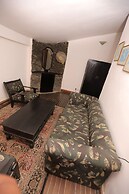 Cedar Lodge by Aahma