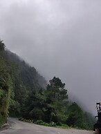 Cedar Lodge by Aahma