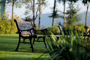 Cedar Lodge by Aahma