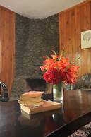 Cedar Lodge by Aahma