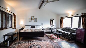 Cedar Lodge by Aahma