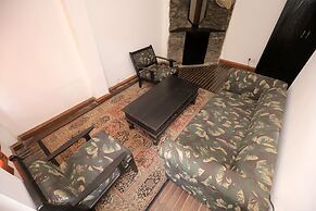 Cedar Lodge by Aahma