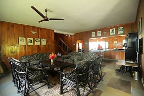 Cedar Lodge by Aahma