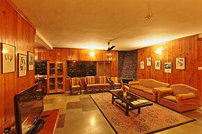 Cedar Lodge by Aahma