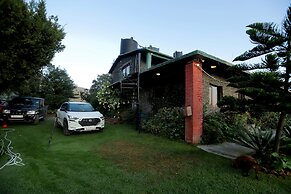 Cedar Lodge by Aahma