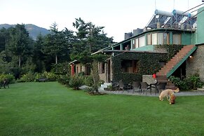 Cedar Lodge by Aahma