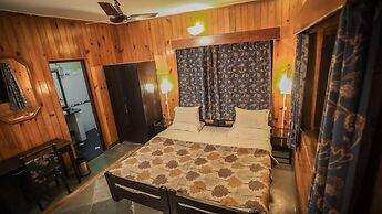 Cedar Lodge by Aahma