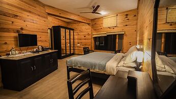 Cedar Lodge by Aahma