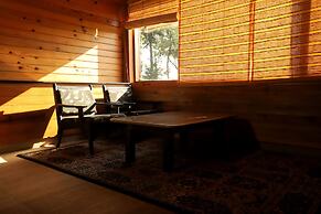 Cedar Lodge by Aahma